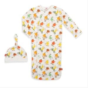 New Magnetic Me Peeling Great Gown + Hat